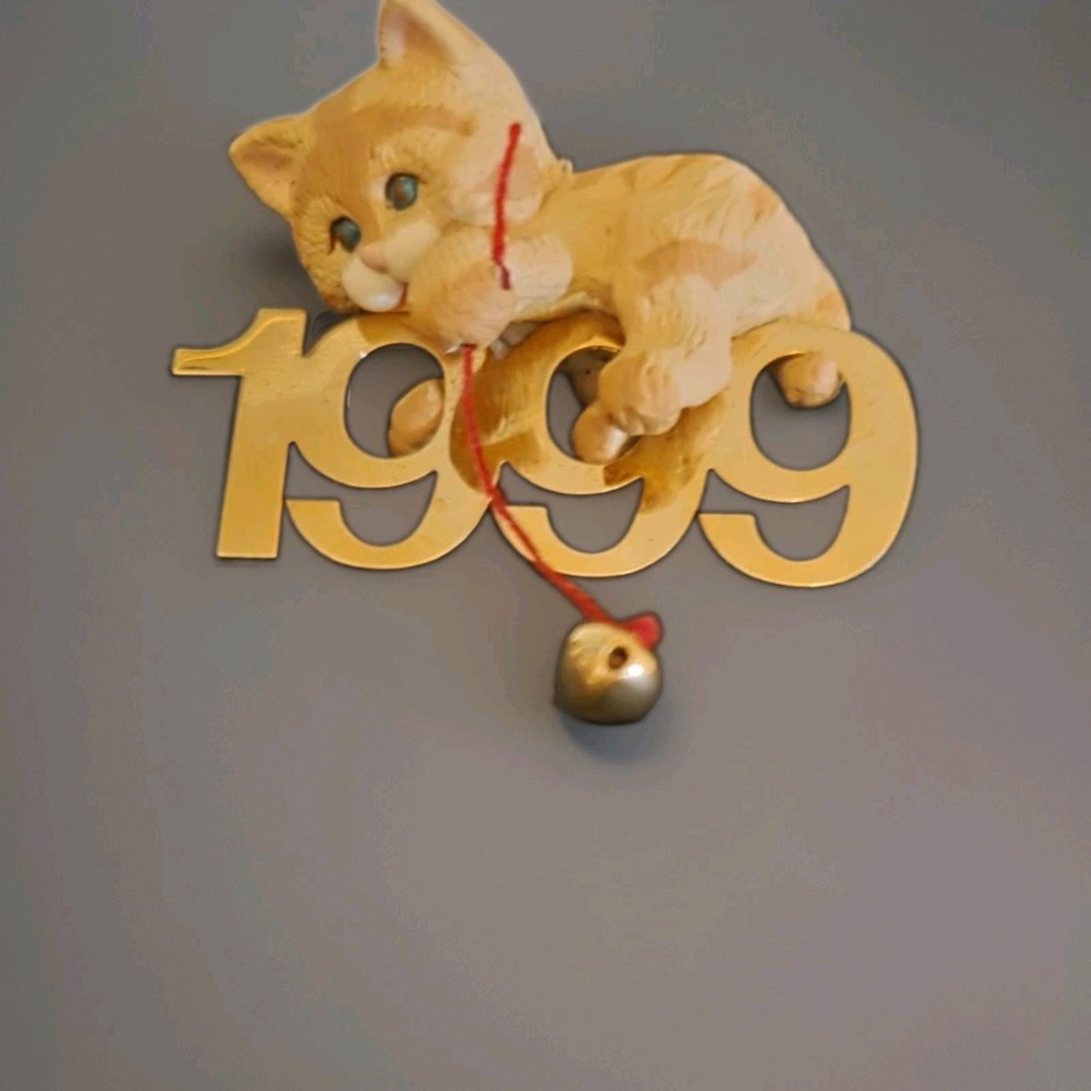 Hallmark 1999 Fabulous Decade Cat with Bell Collectible Ornament Brass